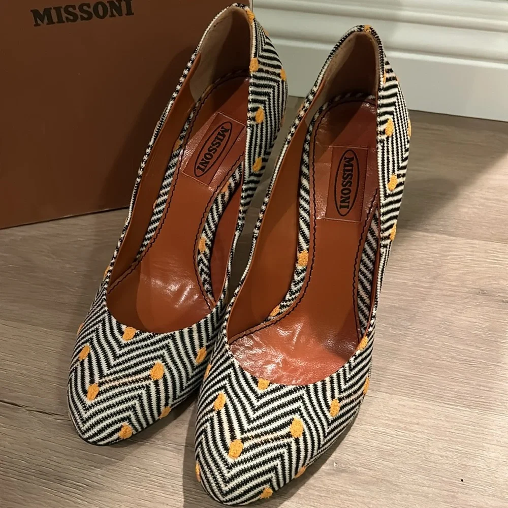 Missoni 4.5” high pumps size 38 made in Italy Brand New - Picture 2 of 7